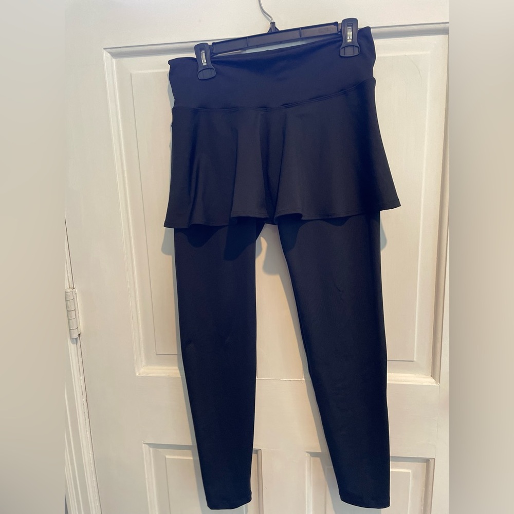 Cute tennis or golf leggings with skirt attached